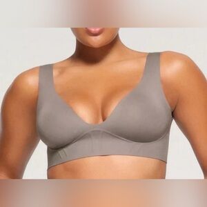 SKIMS Bonded Corset Group Plunge Bralette - Size: 4X - Color: Steel - NWT